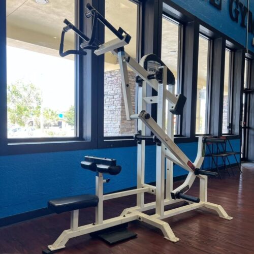Strive plate loaded lat pulldown